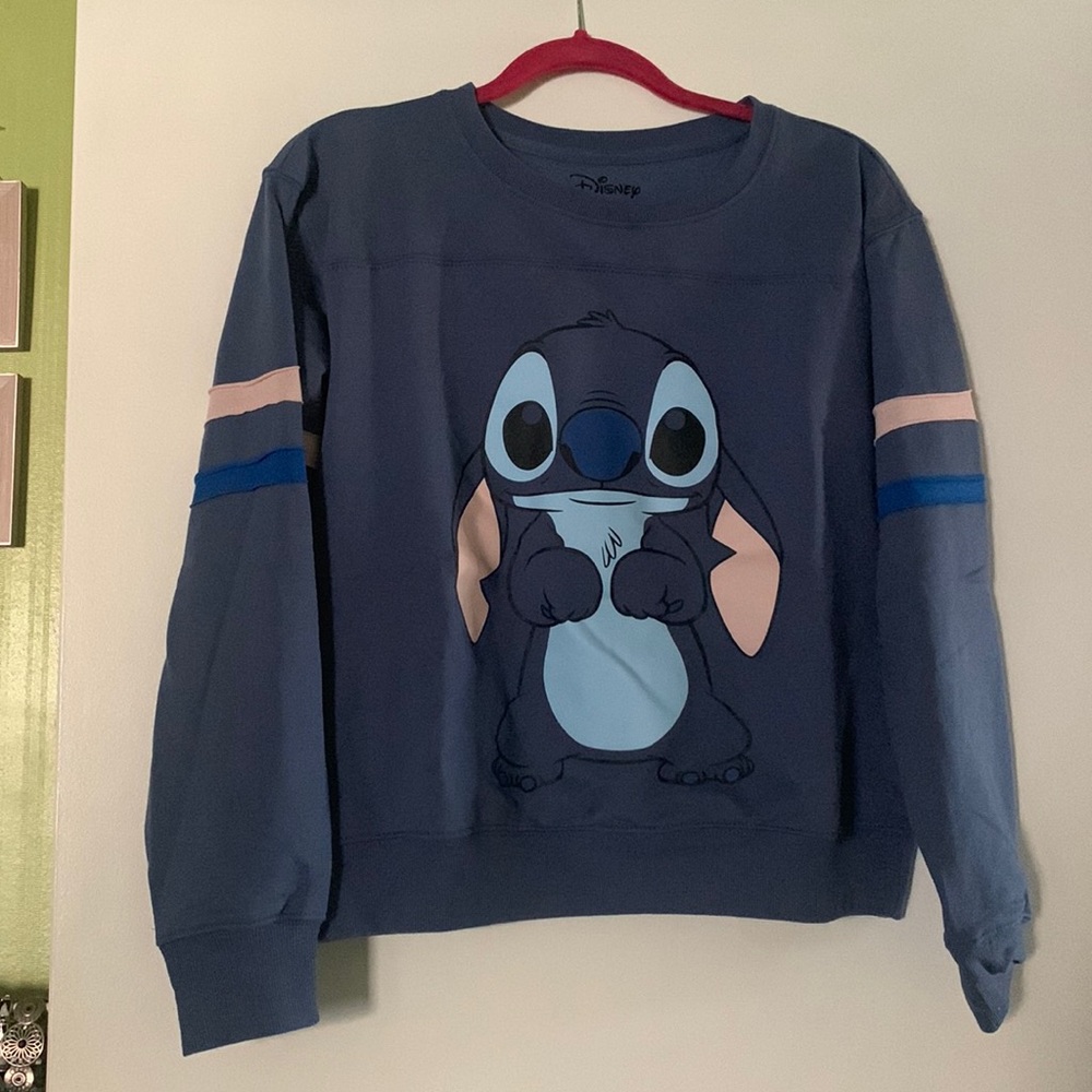 Women’s Disney Stitch sweatshirt Size Small